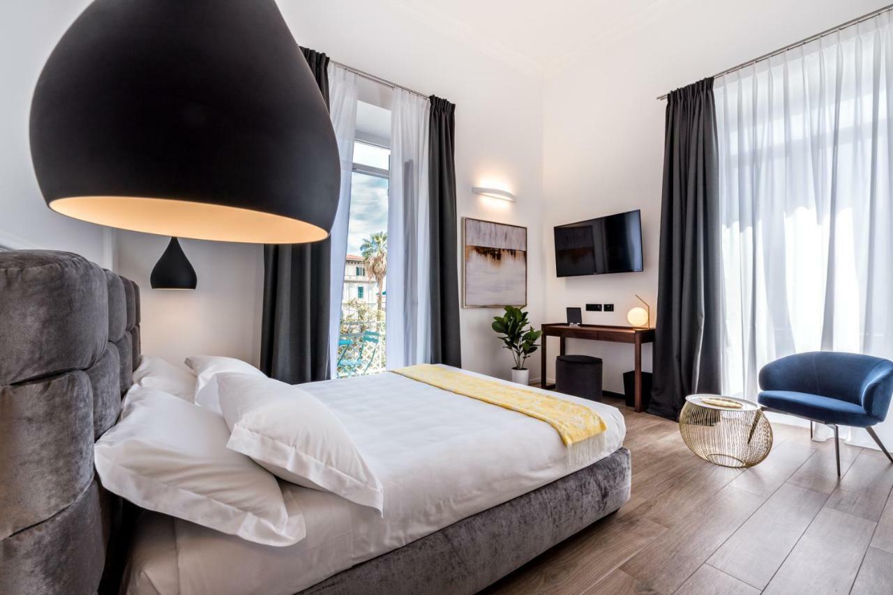 Affittacamere By The First - Luxury Rooms&suites 2*